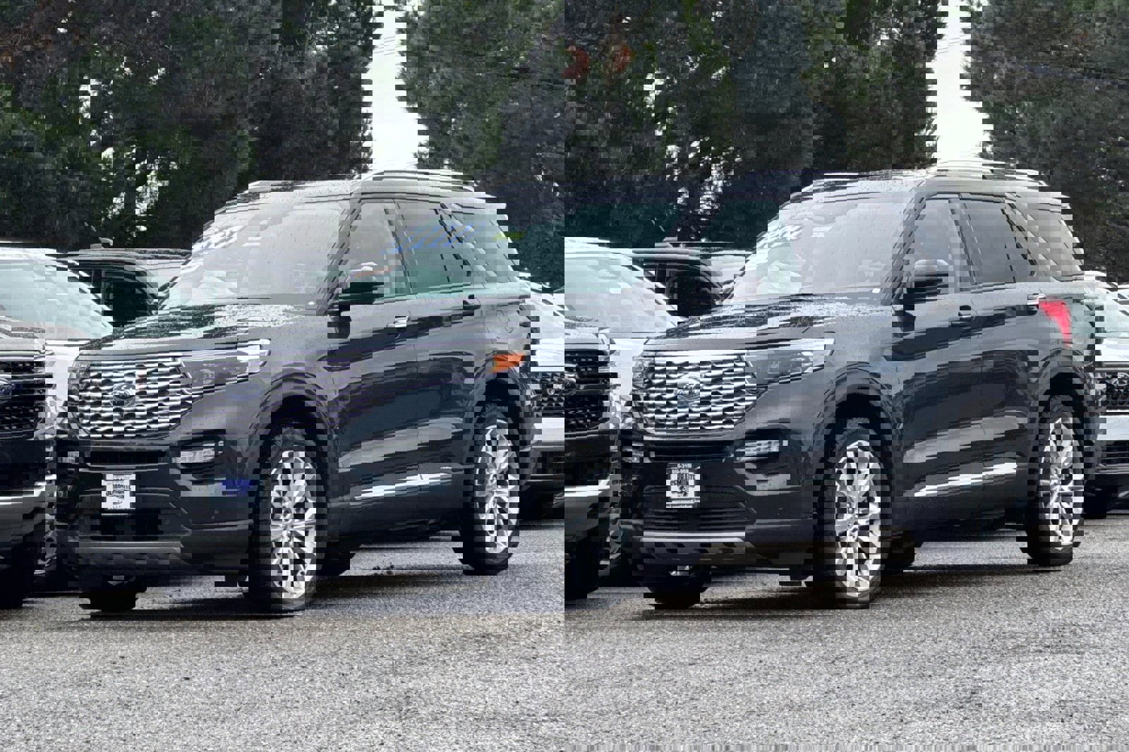 Certified 2022 Ford Explorer Platinum w/ Equipment Group 601A image 8