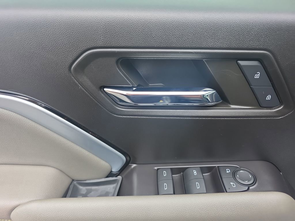 Used 2024 Chevrolet Colorado ZR2 w/ Technology Package image 20