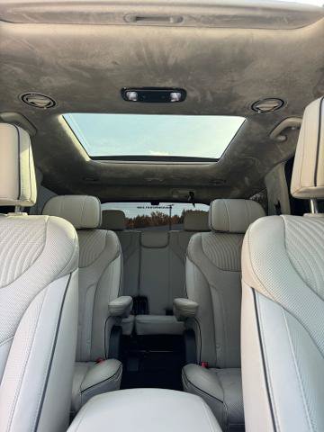 Used 2025 Hyundai Palisade Calligraphy FWD image 12