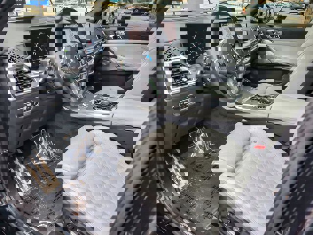 Used 2023 BMW X7 xDrive40i w/ Executive Package image 14