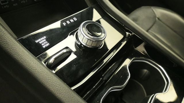 Used 2023 Jeep Grand Cherokee L Limited w/ Luxury Tech Group II image 19