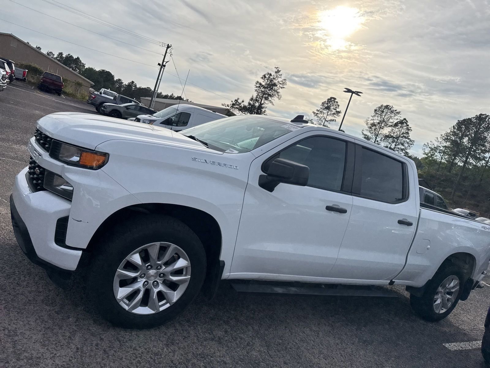 Used 2022 Chevrolet Silverado 1500 Custom image 2