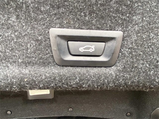 Used 2021 BMW 330i Sedan image 7