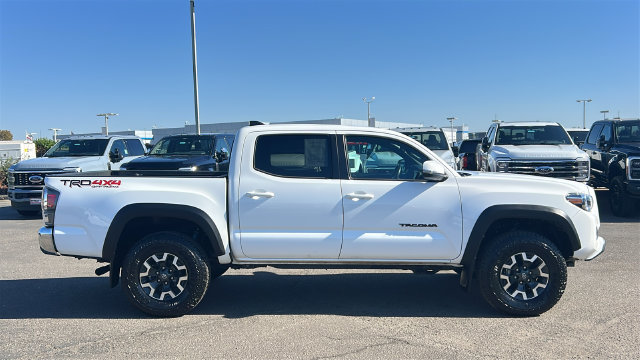 Used 2023 Toyota Tacoma TRD Off-Road AWD/4WD image 2