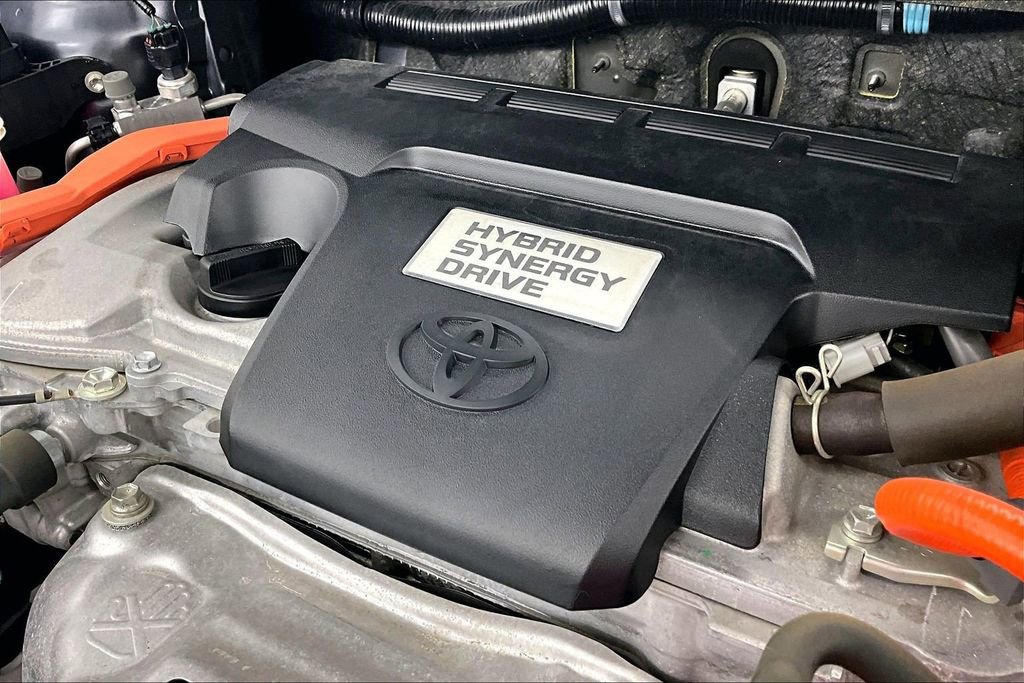 Used 2018 Toyota RAV4 LE image 34