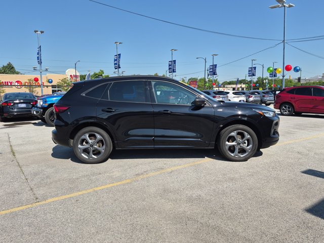 Certified 2024 Ford Escape ST-Line AWD/4WD image 3