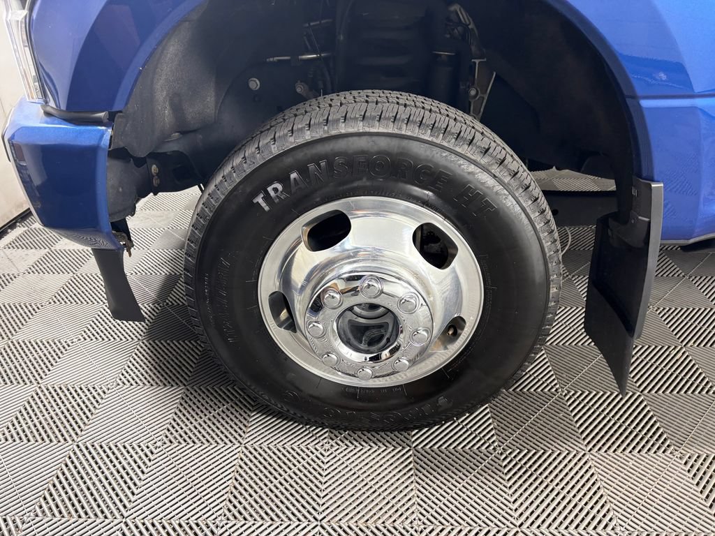 Certified 2022 Ford F350 Limited AWD/4WD image 11