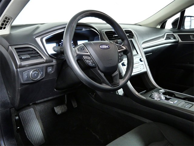 Certified 2020 Ford Fusion SE image 16