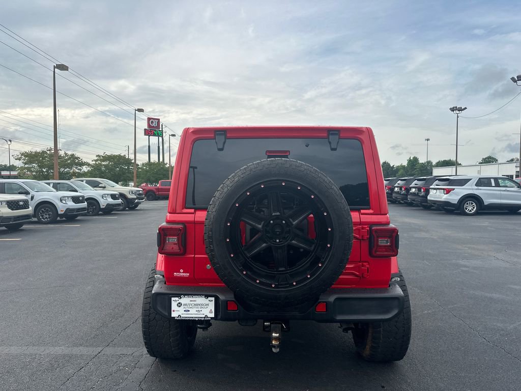 Used 2018 Jeep Wrangler Unlimited Sahara AWD/4WD image 6