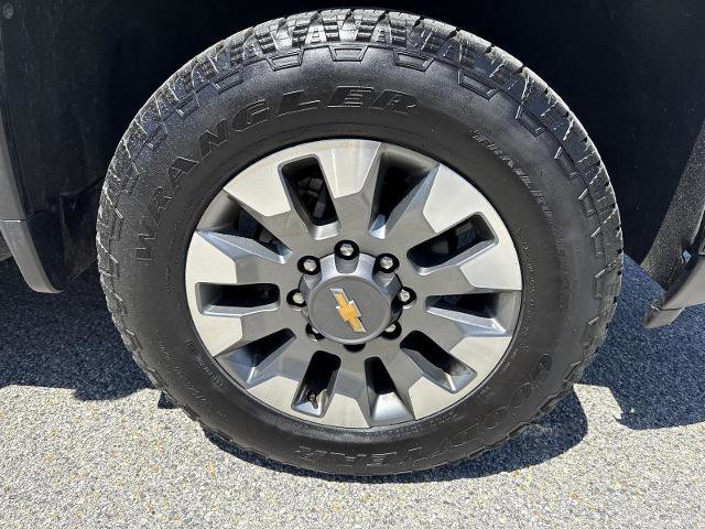 Used 2024 Chevrolet Silverado 2500 Custom w/ Custom Value Package AWD/4WD image 16