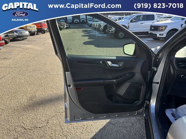 Certified 2023 Ford Escape ST-Line w/ Tech Pack #1 image 19