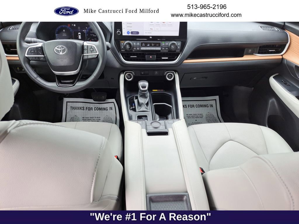 Used 2024 Toyota Grand Highlander Limited image 10