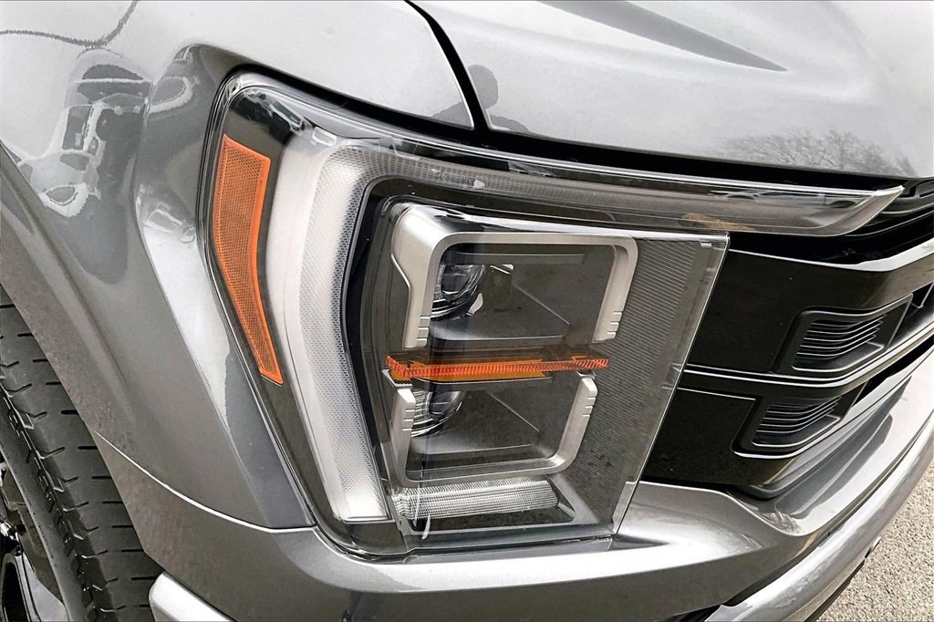 Certified 2022 Ford F150 Lariat w/ Equipment Group 502A High image 28