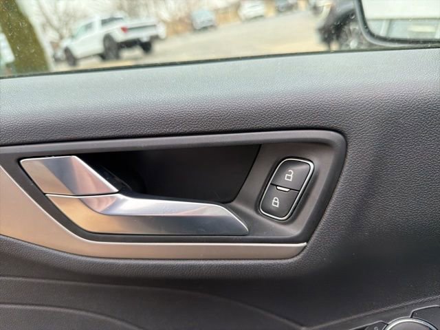 Certified 2022 Ford Escape SEL AWD/4WD image 11