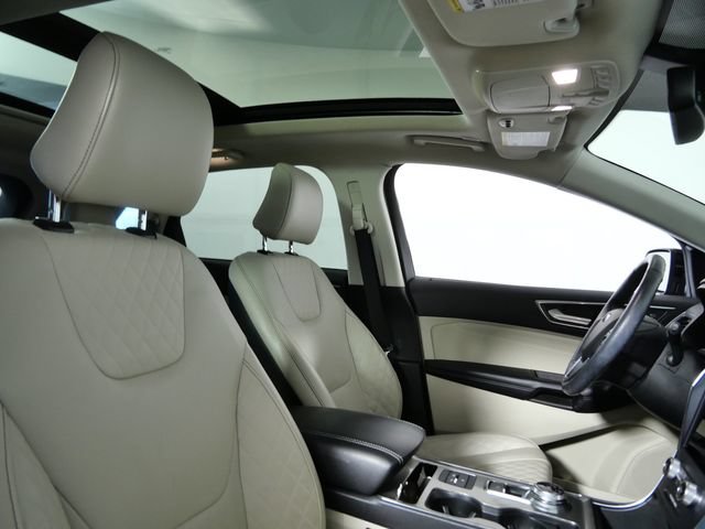 Certified 2023 Ford Edge Titanium w/ Equipment Group 301A AWD/4WD image 9