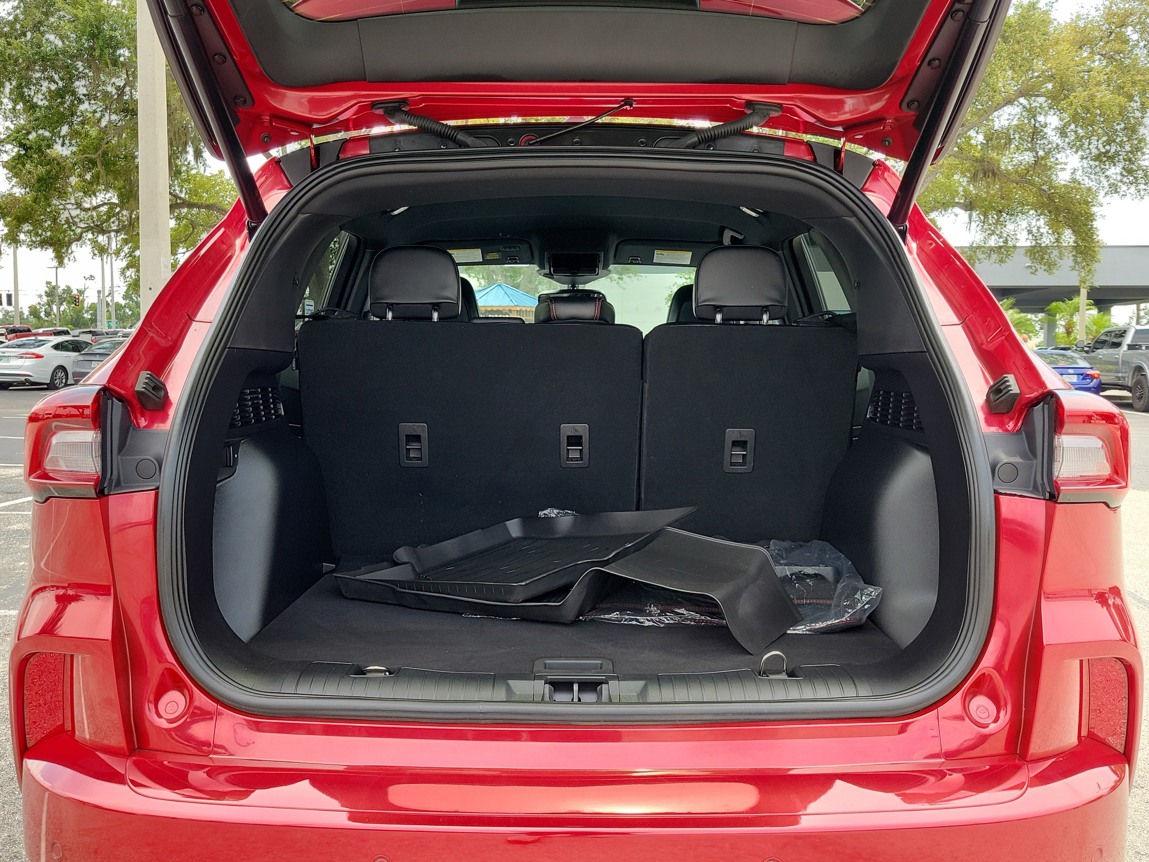 Certified 2023 Ford Escape ST-Line Elite AWD/4WD image 9