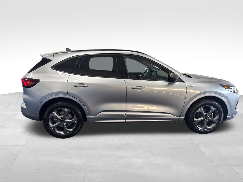 Certified 2024 Ford Escape ST-Line w/ Tech Pack #1 AWD/4WD image 7