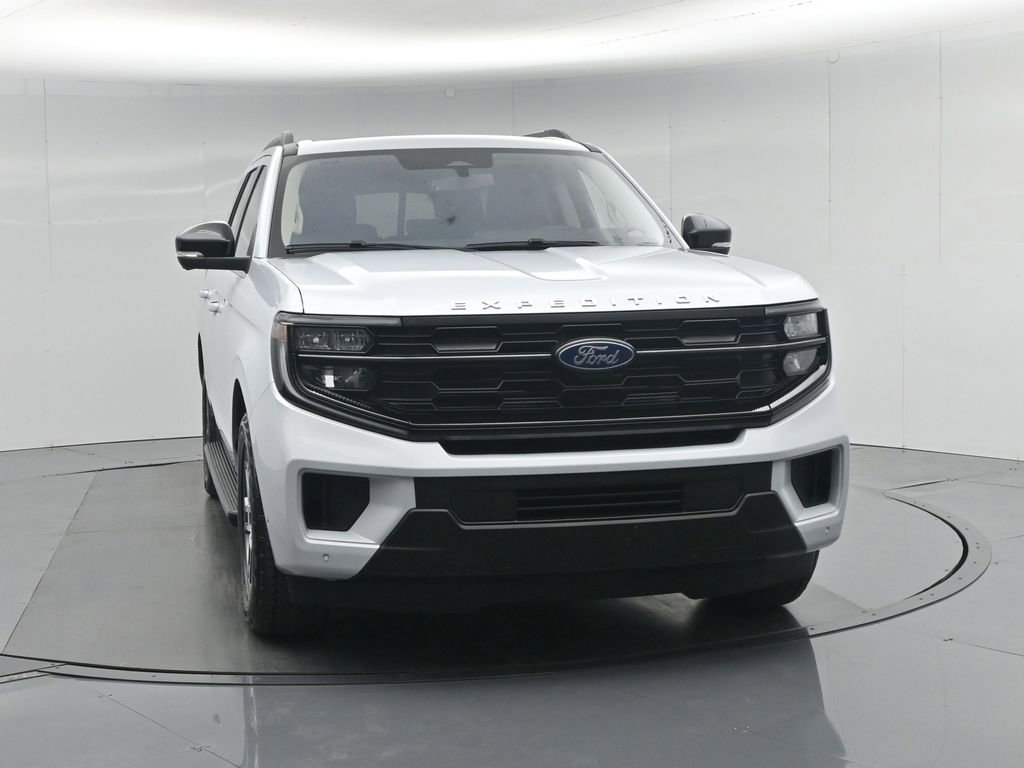 Certified 2025 Ford Expedition Active AWD/4WD image 61