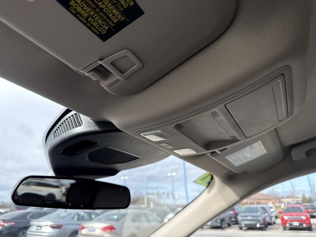 Certified 2020 Ford Escape SE image 33