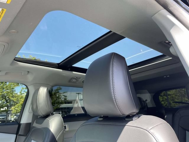 Certified 2023 Ford Explorer XLT w/ Equipment Group 202A AWD/4WD image 24