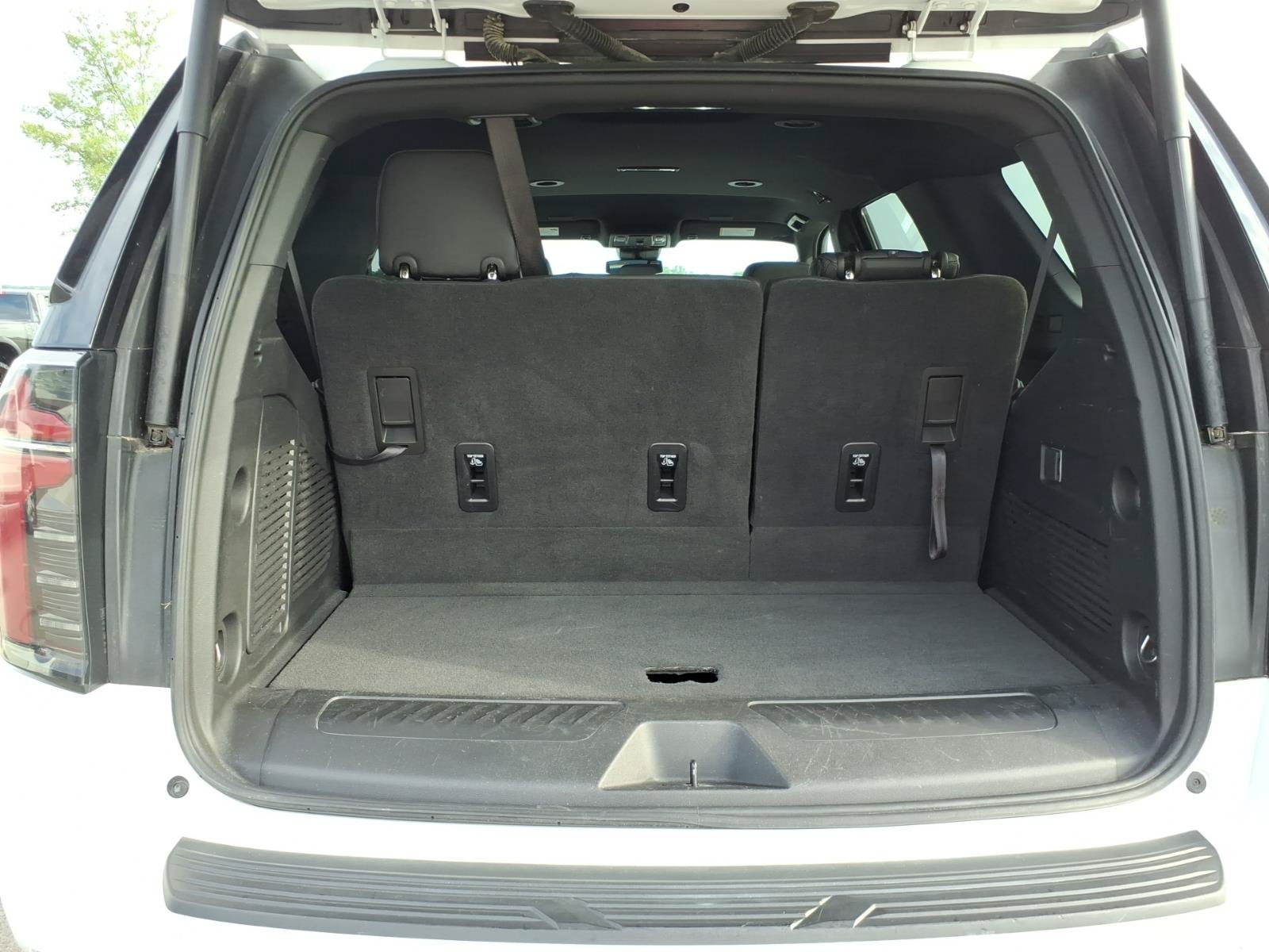Used 2025 Chevrolet Tahoe LT AWD/4WD image 17