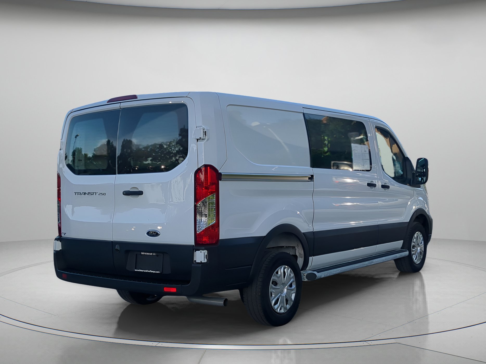 Certified 2025 Ford Transit 250 Low Roof w/ Exterior Upgrade Package RWD image 40
