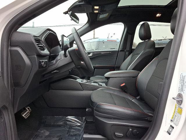 Certified 2023 Ford Escape ST-Line w/ Tech Pack #1 image 13