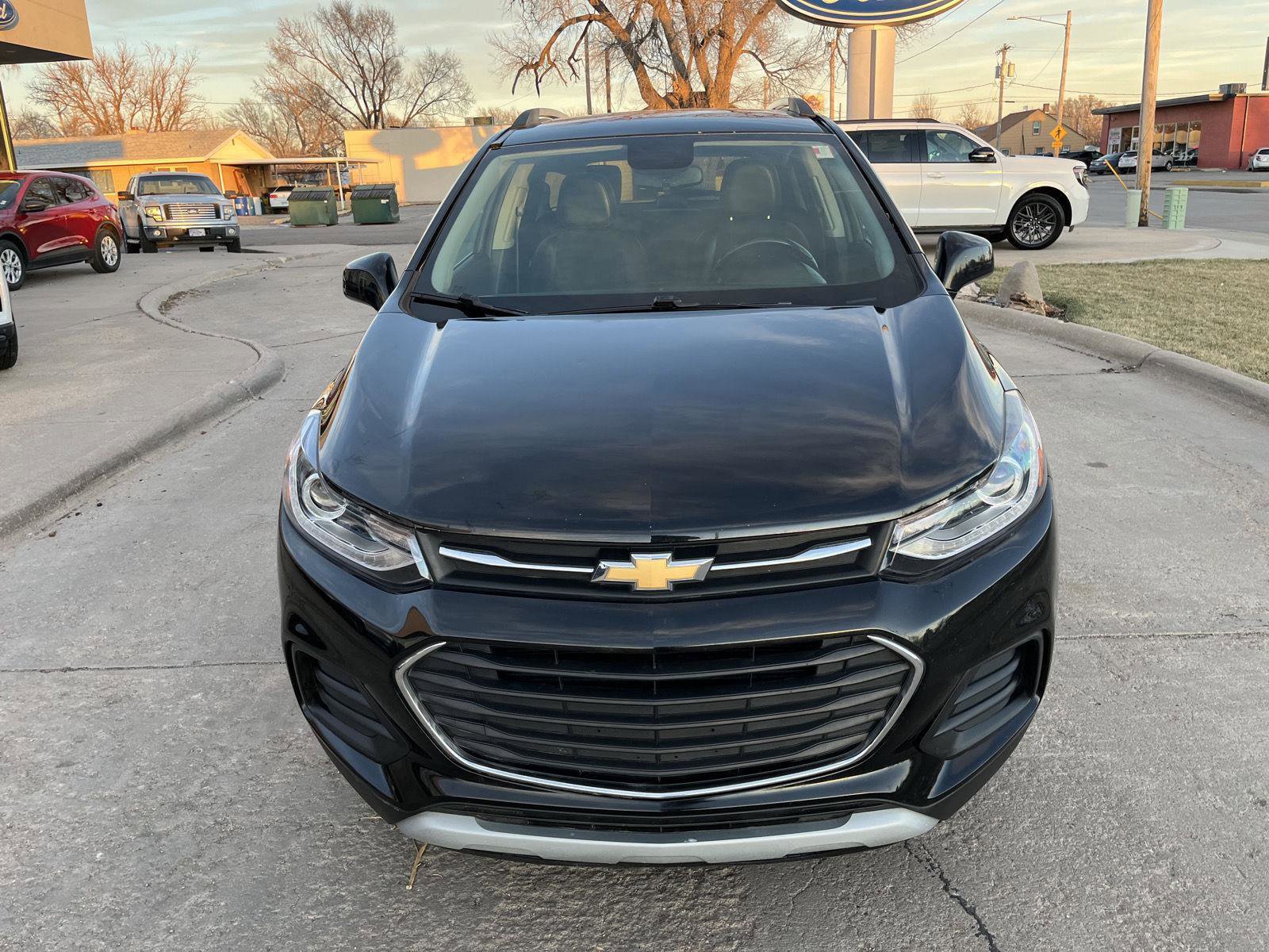 Used 2019 Chevrolet Trax LT w/ LT Convenience Package image 3