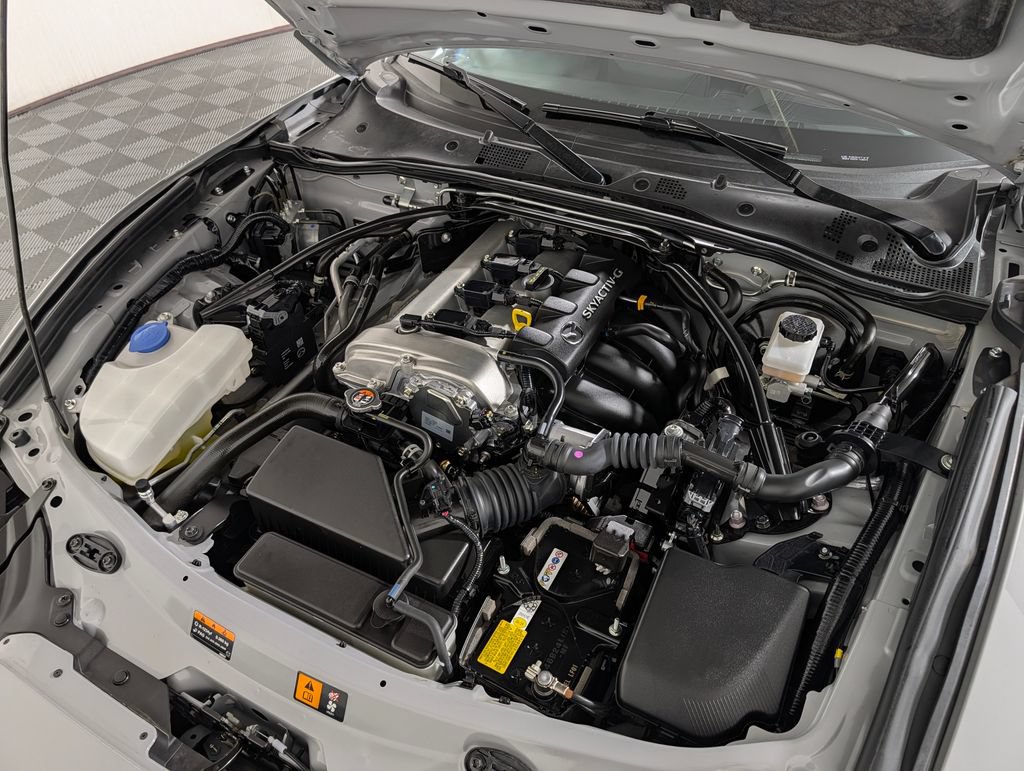 Used 2024 MAZDA MX-5 Miata RF Club w/ Weather Package RWD image 8