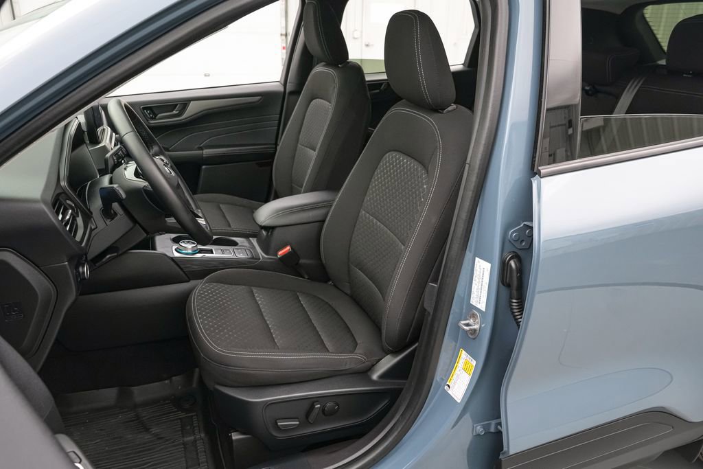 Certified 2024 Ford Escape Active AWD/4WD image 12