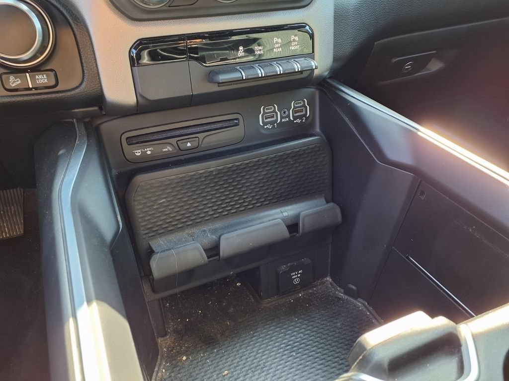 Used 2019 RAM 1500 Big Horn AWD/4WD image 12