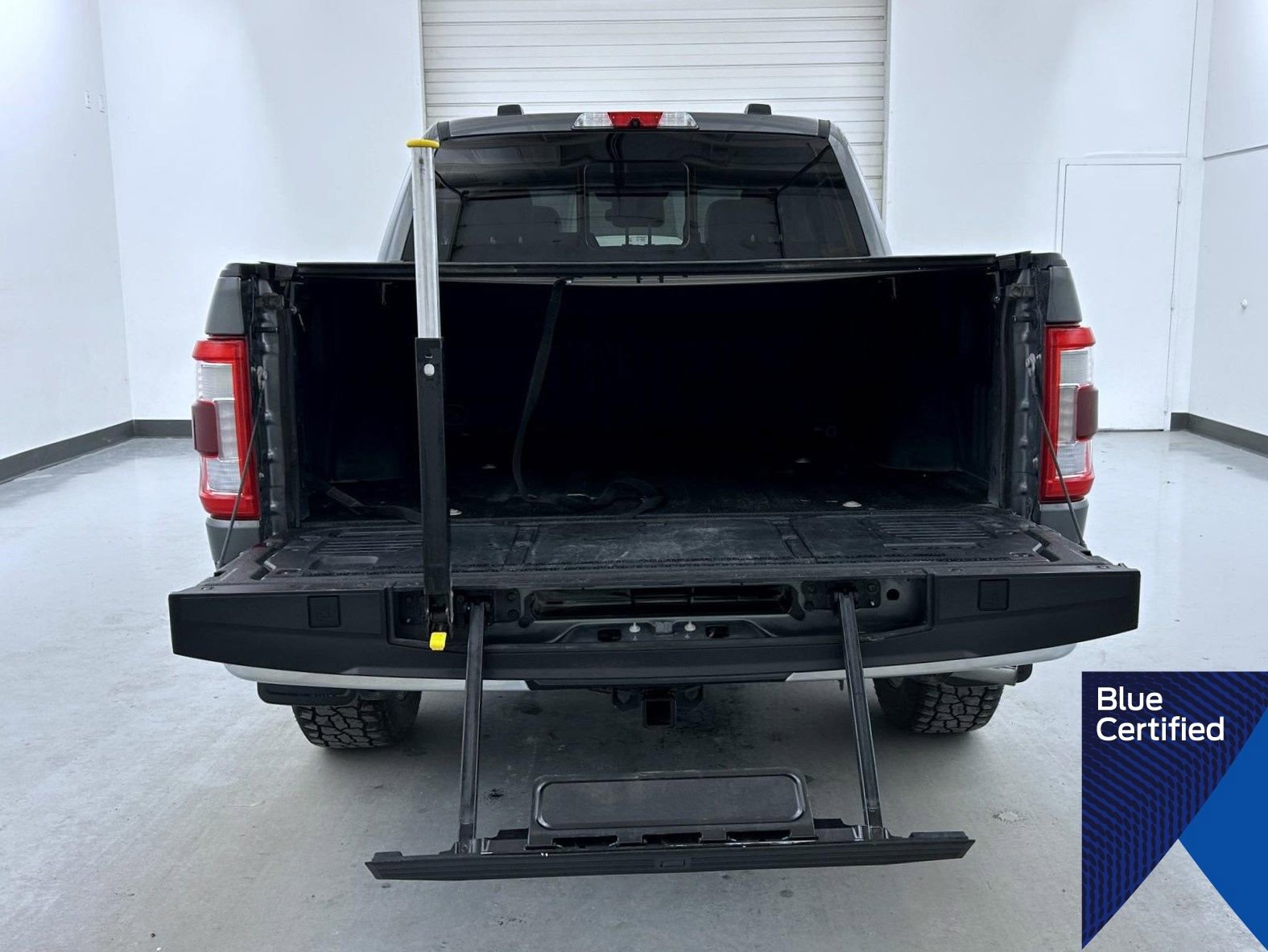 Certified 2021 Ford F150 Lariat w/ Equipment Group 502A High image 21