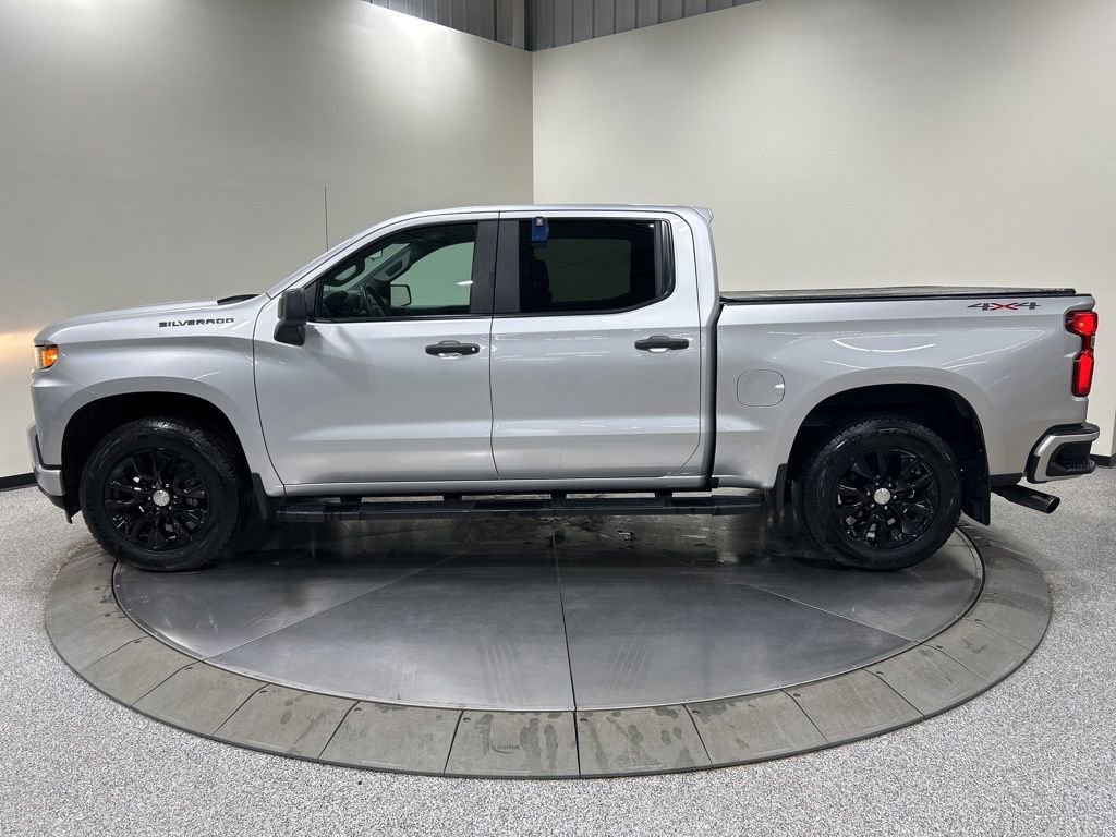 Used 2019 Chevrolet Silverado 1500 Custom w/ Trailering Package image 2