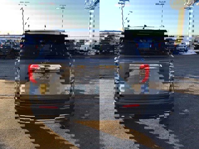 Certified 2023 Ford Explorer XLT w/ Equipment Group 202A image 4