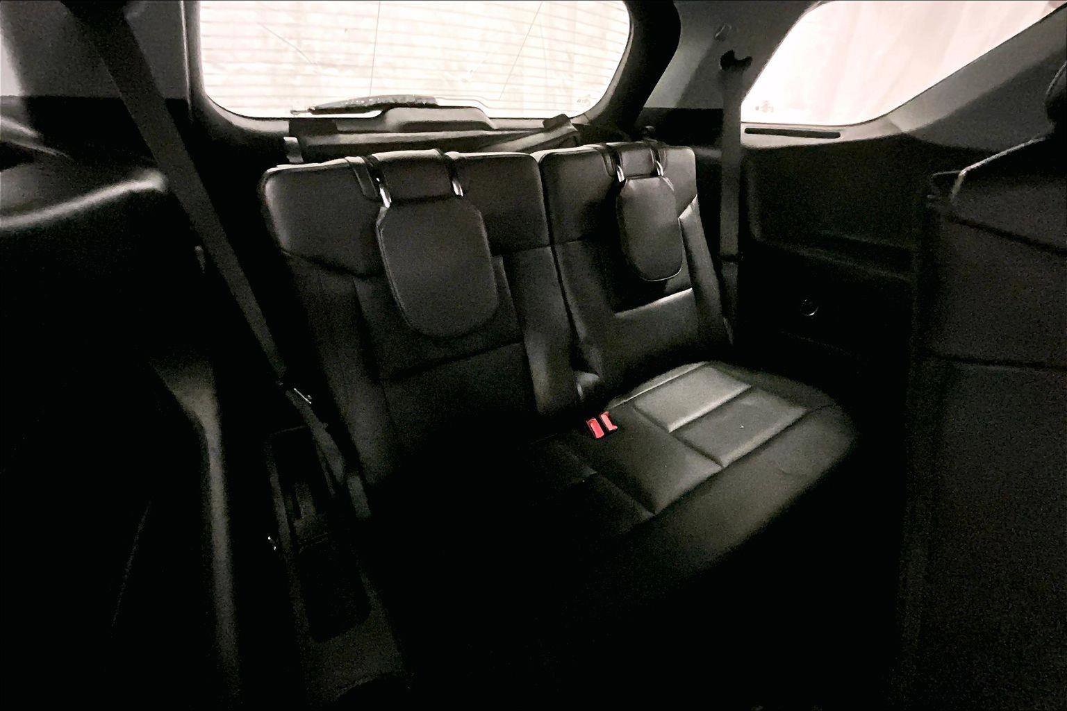 Certified 2022 Ford Explorer XLT w/ Equipment Group 202A image 27