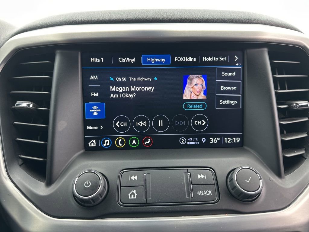 Used 2023 GMC Acadia SLT image 29