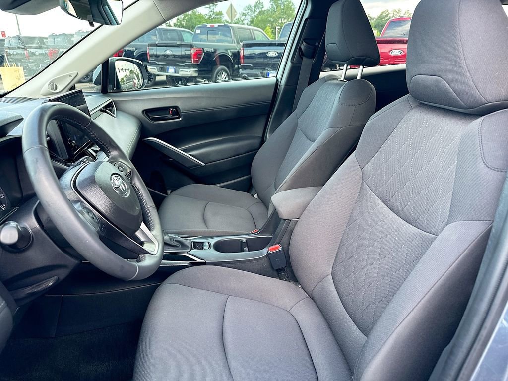 Used 2024 Toyota Corolla Cross LE w/ Moonroof Package AWD/4WD image 8