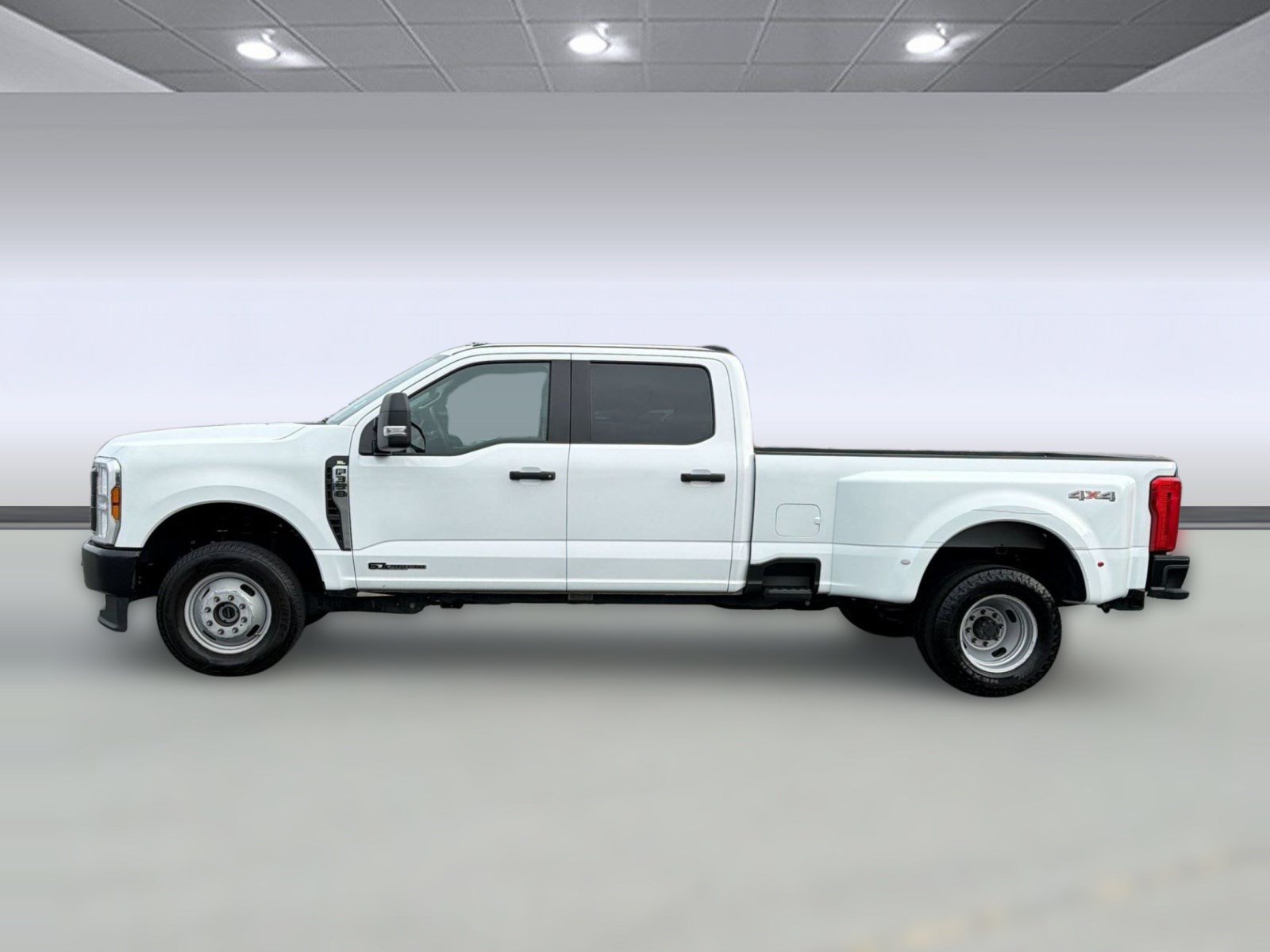 Certified 2025 Ford F350 XL AWD/4WD image 2