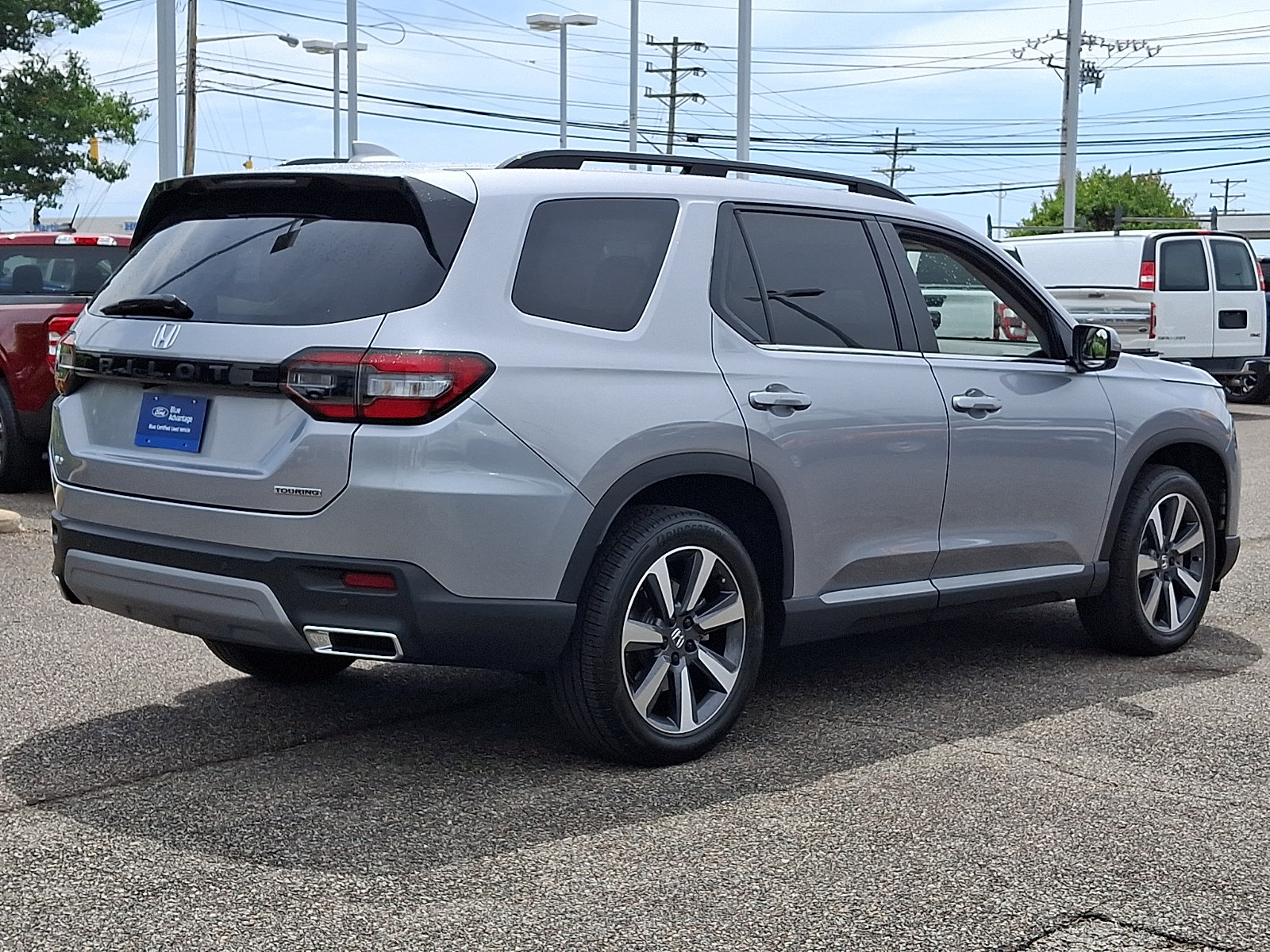 Used 2025 Honda Pilot Touring image 11