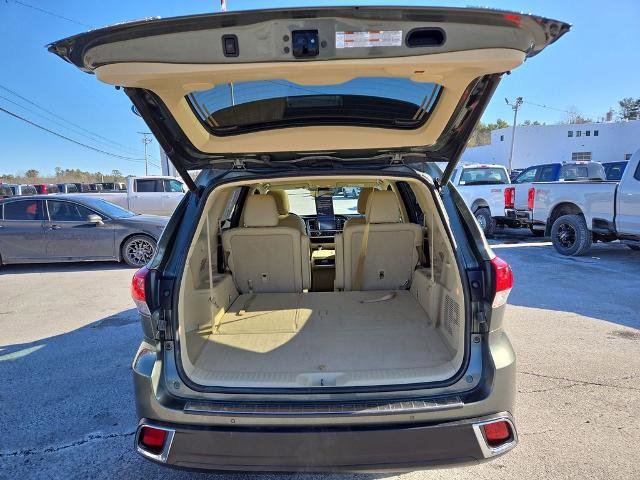 Used 2018 Toyota Highlander Limited image 11