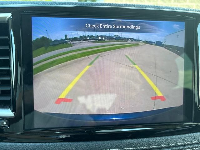 Used 2024 Chrysler Pacifica Limited FWD image 24
