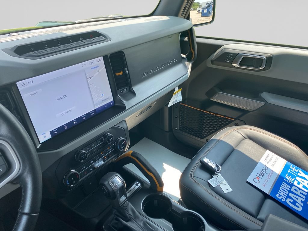 Certified 2022 Ford Bronco Badlands w/ Sasquatch Package AWD/4WD image 32