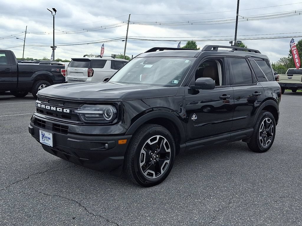 Certified 2024 Ford Bronco Sport Outer Banks w/ Tech Package AWD/4WD image 3