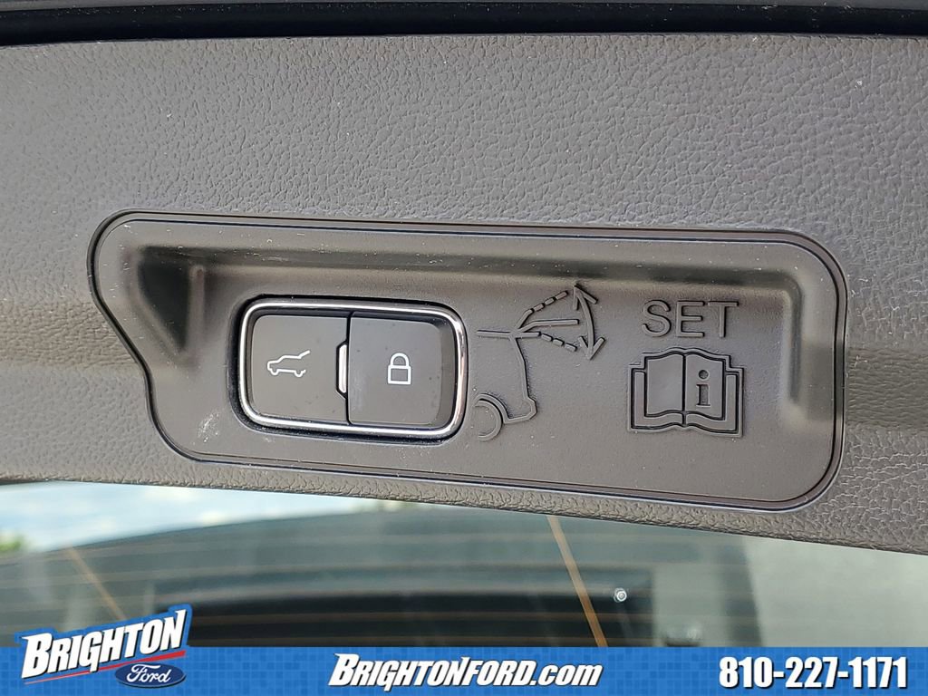 Certified 2024 Ford Explorer XLT AWD/4WD image 9
