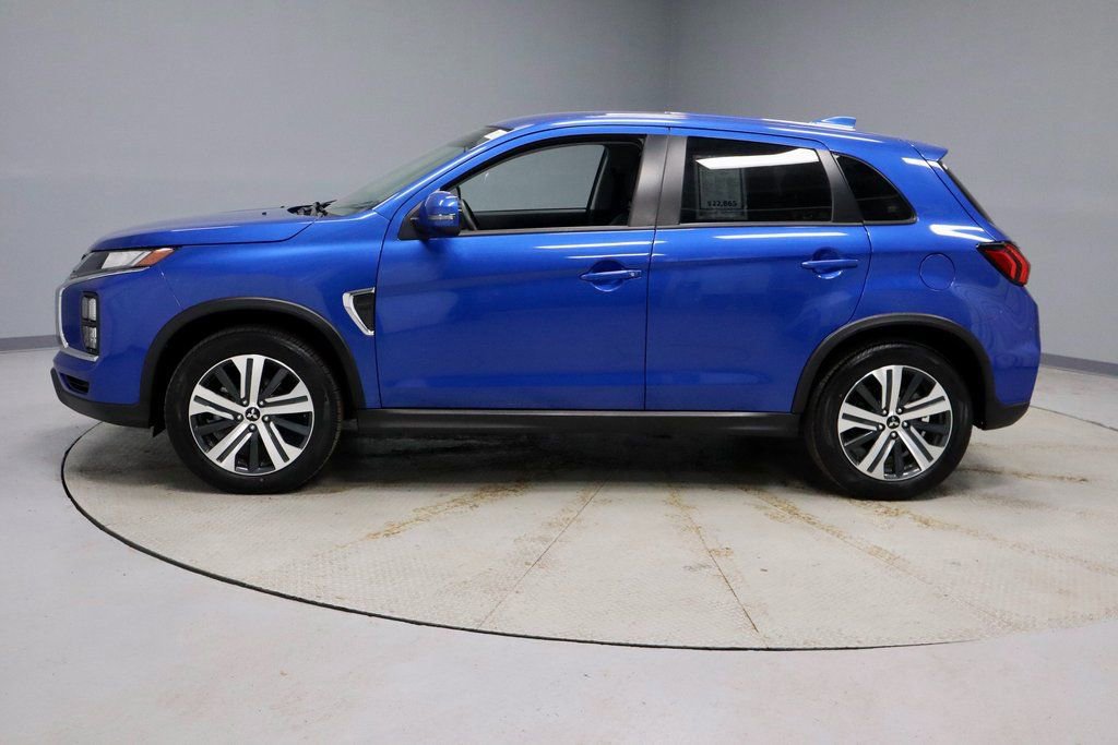 Used 2025 Mitsubishi Outlander Sport SE image 2