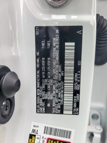 Used 2022 Toyota Highlander XLE image 32