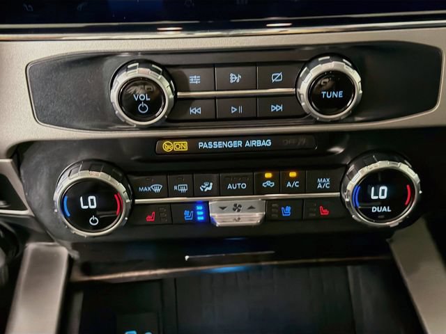 Certified 2022 Ford F350 Lariat w/ Tremor Off-Road Package AWD/4WD image 19