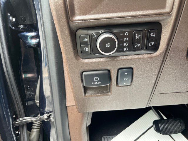 Certified 2025 Ford F150 King Ranch AWD/4WD image 31