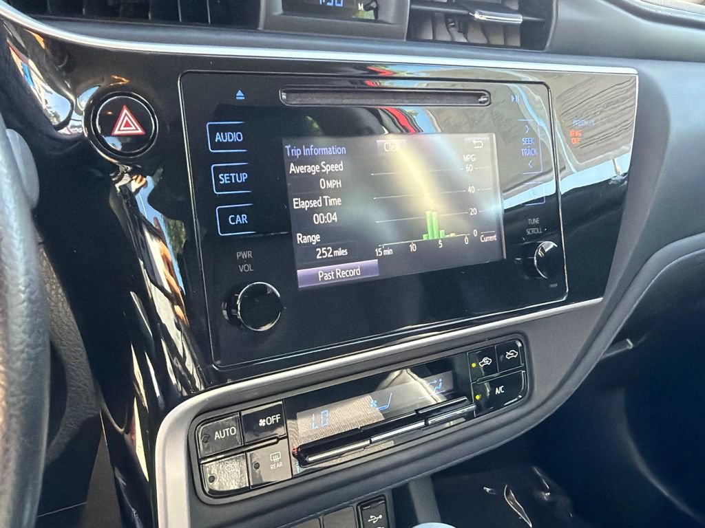 Used 2019 Toyota Corolla SE w/ Carpet Mat Package (TMS) FWD image 28