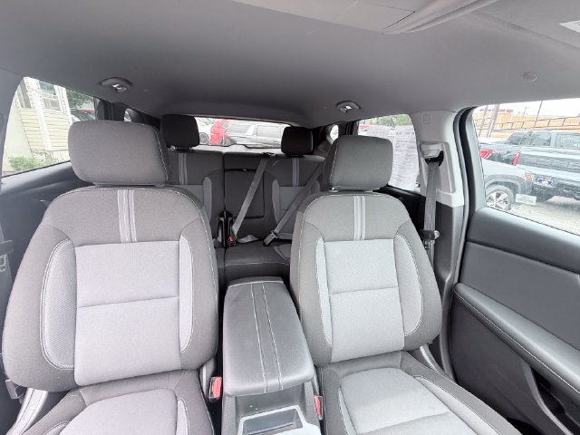 Used 2025 Chevrolet Blazer LT FWD image 38